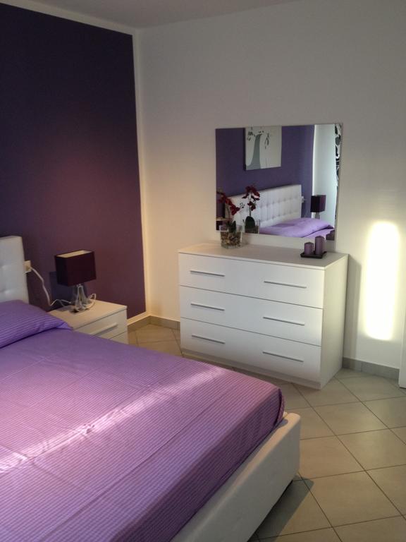 סירמיונה Perla Del Lago Rent Apartments מראה חיצוני תמונה